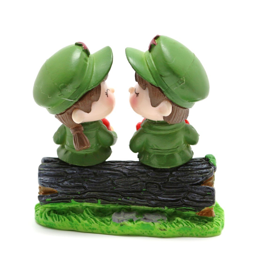 efillooc figurine soldier couple on stump holding heart balloons